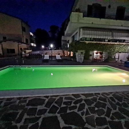 贝瓦尼亚Lucky Garden住宿加早餐旅馆 外观 照片